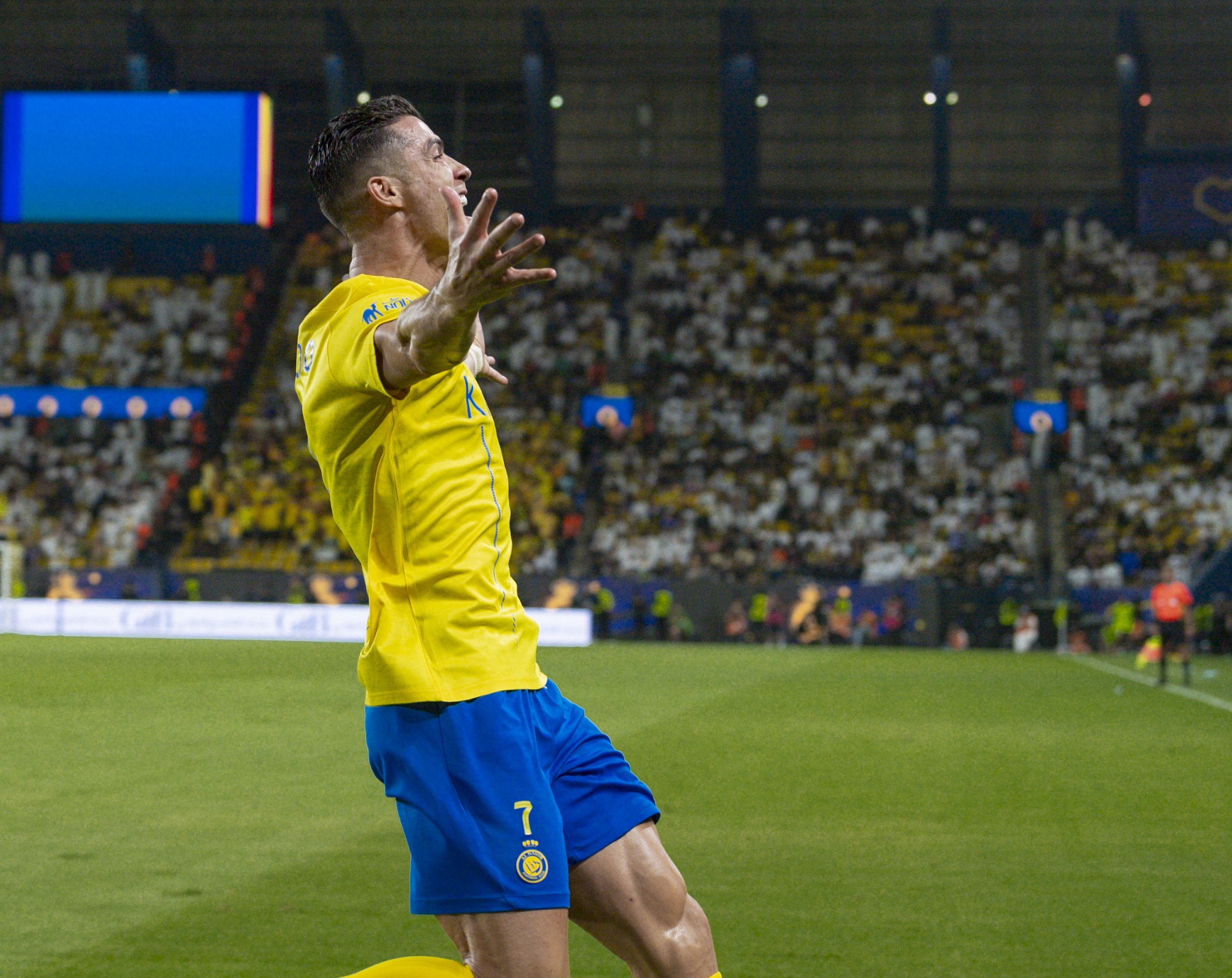 旺财28娱乐-C罗爆冷击败塞尔维亚队，战术调整引爆全场！的简单介绍